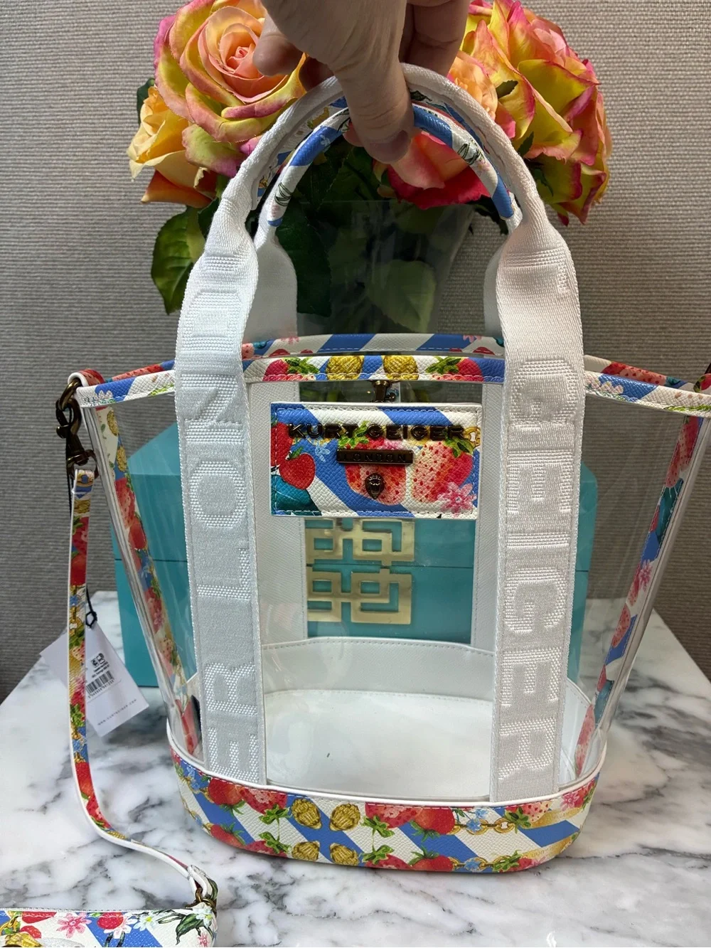 Kurt Geiger Small Hampstead Clear Vinyl Strawberries Tote & Matching Pouch - NWT - Picture 6 of 11